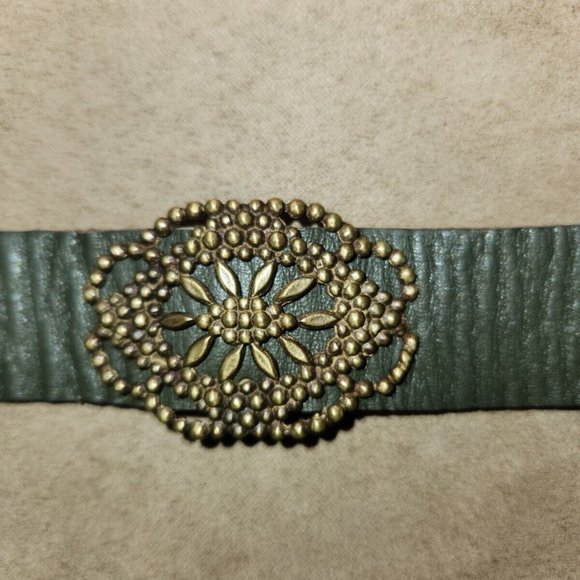 Pamela Bloom Bracelet Olive Green Leather Strap 7" - Picture 2 of 6